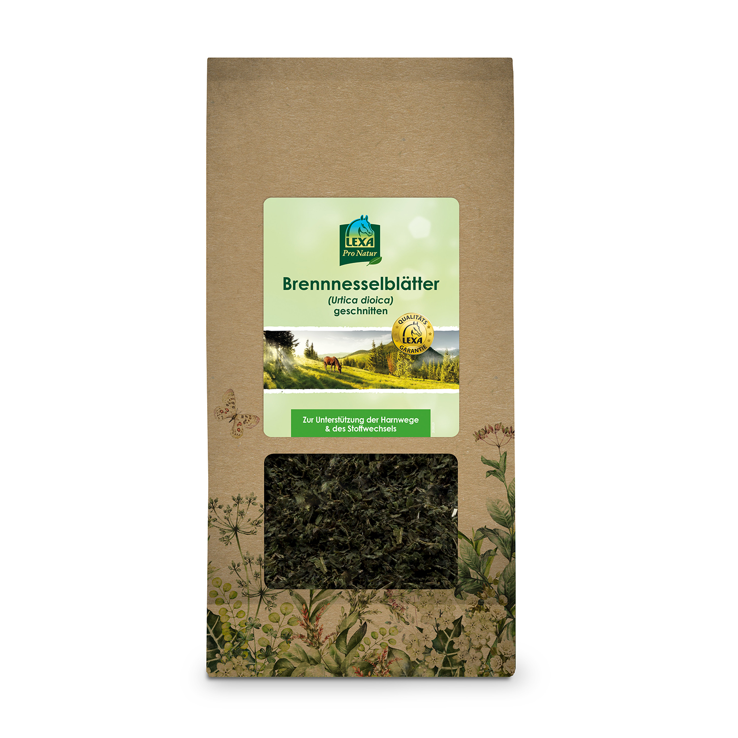Getrocknete Brennnesselblätter 100g Braune Papiertüte mit grünem Etikett, Aufschrift „Brennnesselblätter“, Landschaftsillustration, Hinweis „Zur Unterstützung der Harnwege“, Sichtfenster mit geschnittenen Blättern, Kräuterillustrationen am Rand.